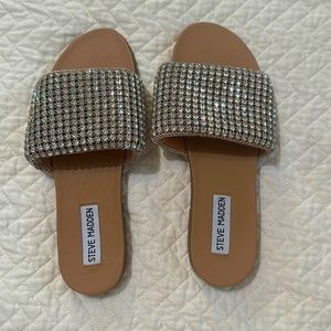 Kameo Steve Madden slide, size 7